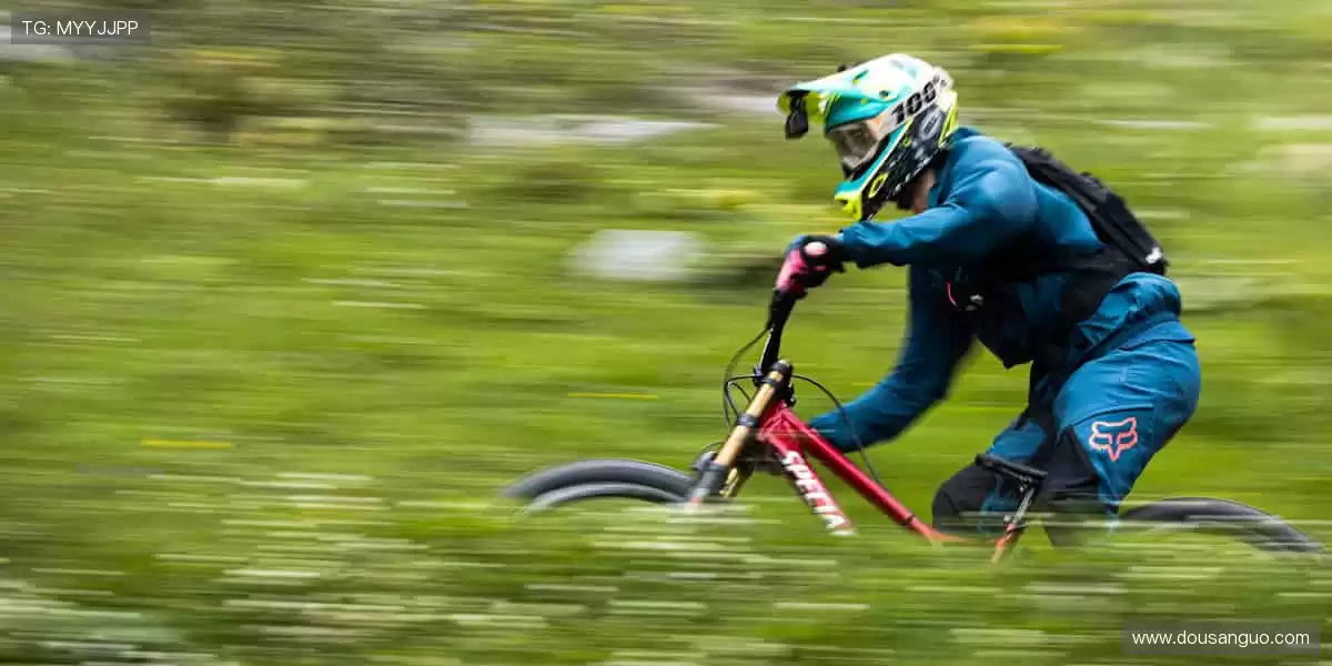 🎮游戏周边，让电竞梦想触手可及！